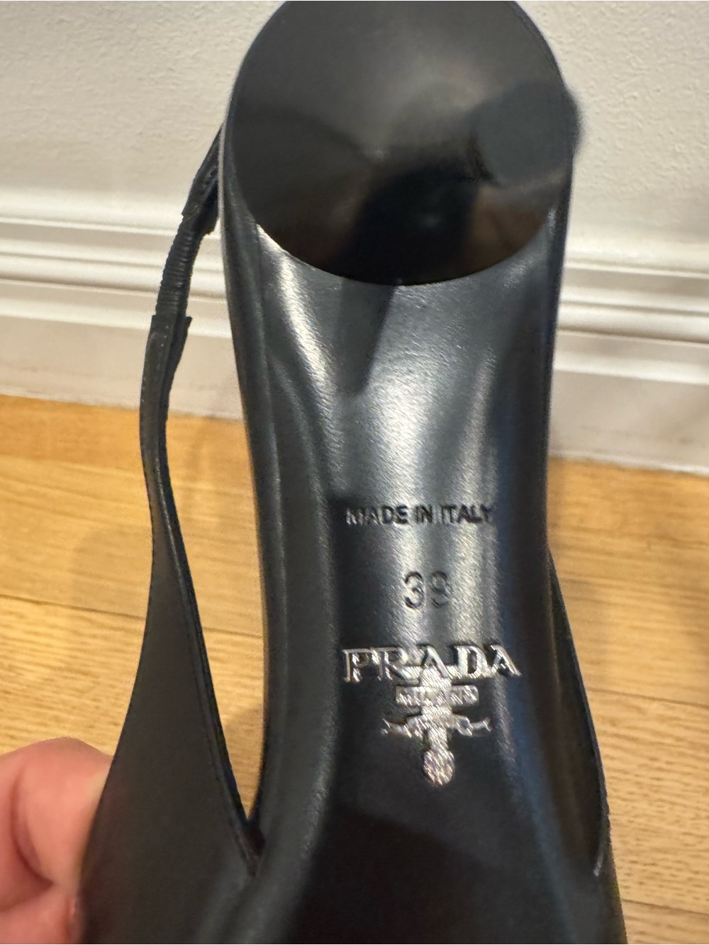 Prada Women's Black Pointed Slingback Pumps new - Picture 3 of 4